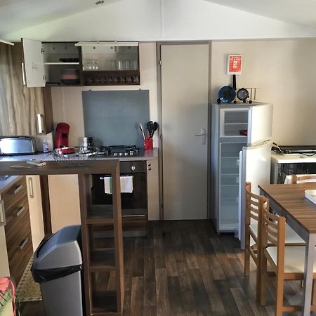 Frejus Tout Confort, Climatisation,Linge De Lit Et De Toilette, Coffre Fort, Ventilations Au Plafond Chambres Et Wifi Possible エクステリア 写真