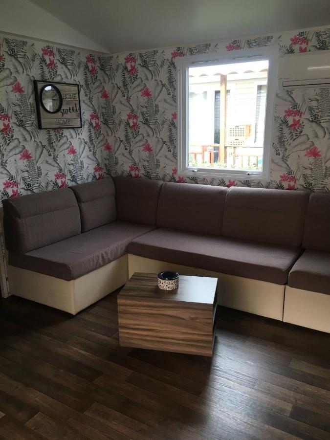 Frejus Tout Confort, Climatisation,Linge De Lit Et De Toilette, Coffre Fort, Ventilations Au Plafond Chambres Et Wifi Possible エクステリア 写真