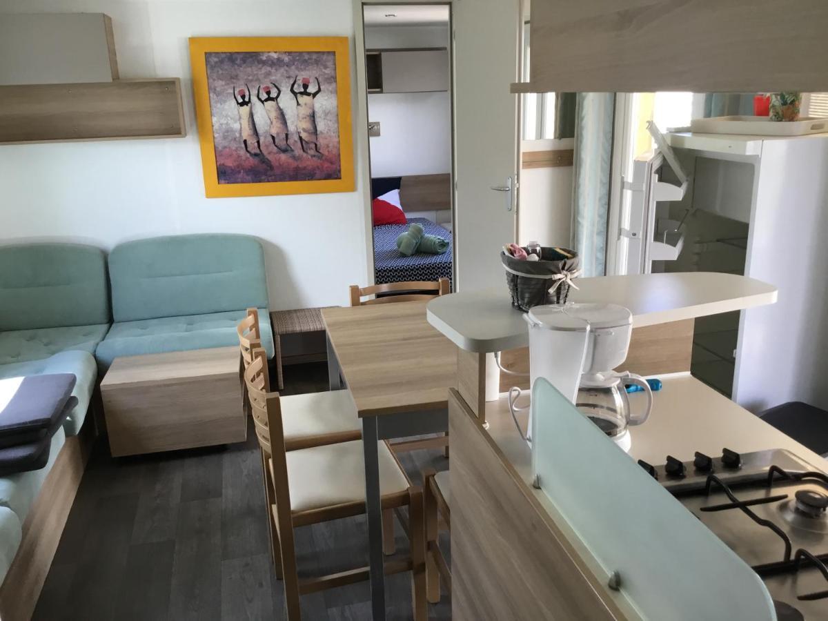 Frejus Tout Confort, Climatisation,Linge De Lit Et De Toilette, Coffre Fort, Ventilations Au Plafond Chambres Et Wifi Possible エクステリア 写真