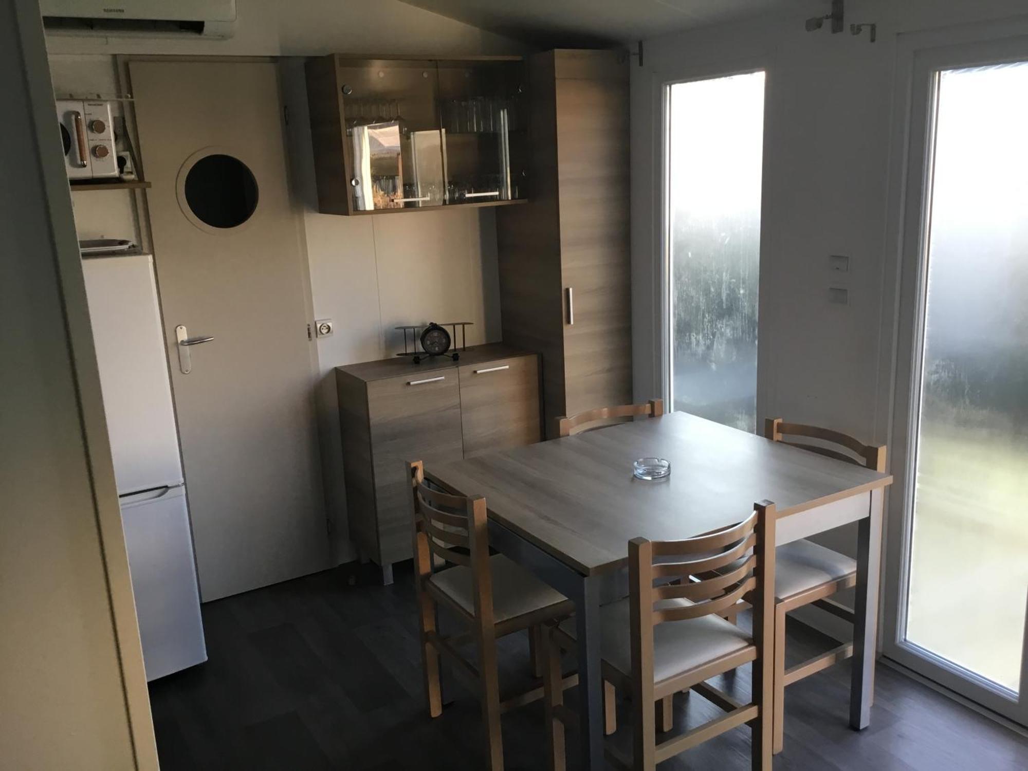 Frejus Tout Confort, Climatisation,Linge De Lit Et De Toilette, Coffre Fort, Ventilations Au Plafond Chambres Et Wifi Possible エクステリア 写真