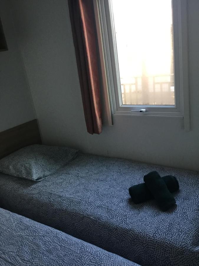 Frejus Tout Confort, Climatisation,Linge De Lit Et De Toilette, Coffre Fort, Ventilations Au Plafond Chambres Et Wifi Possible エクステリア 写真