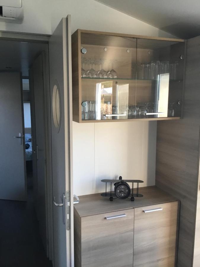 Frejus Tout Confort, Climatisation,Linge De Lit Et De Toilette, Coffre Fort, Ventilations Au Plafond Chambres Et Wifi Possible エクステリア 写真