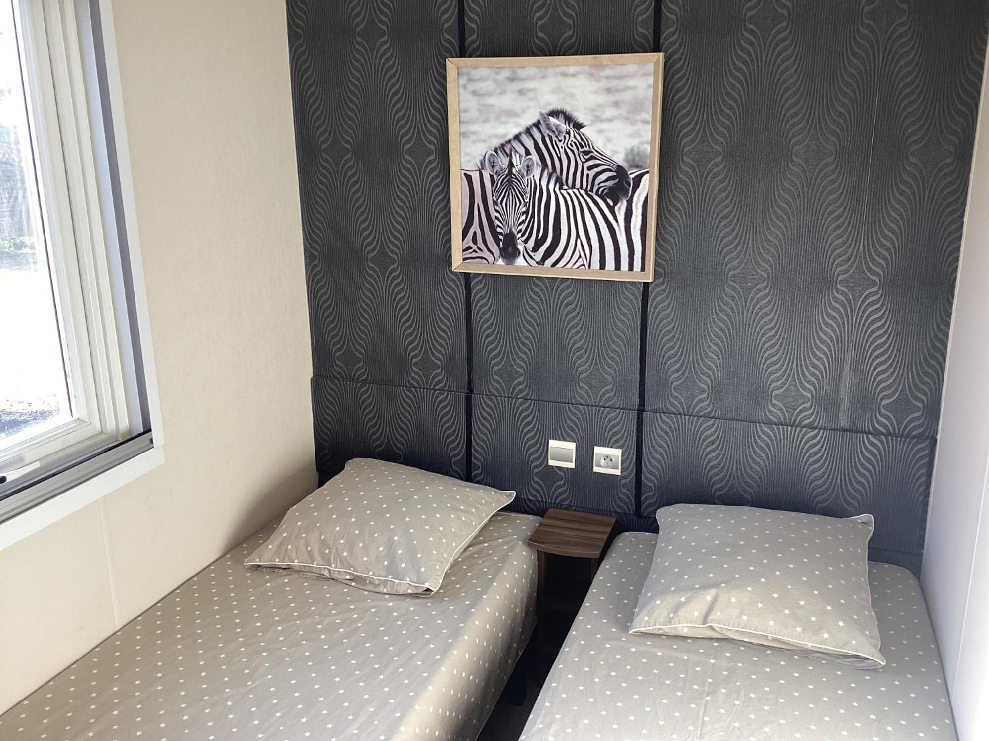 Frejus Tout Confort, Climatisation,Linge De Lit Et De Toilette, Coffre Fort, Ventilations Au Plafond Chambres Et Wifi Possible エクステリア 写真